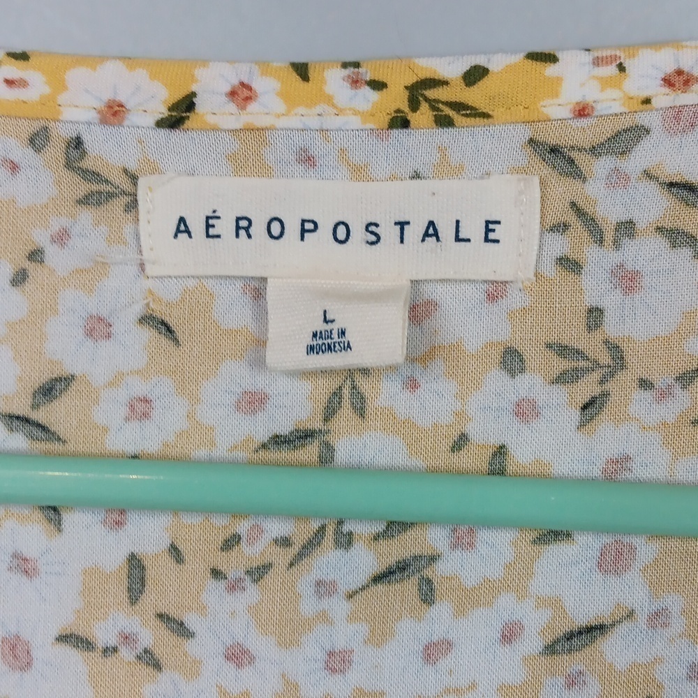 Gently Used Aeropostale Smock Top Yellow Floral Size L - Picture 4 of 7
